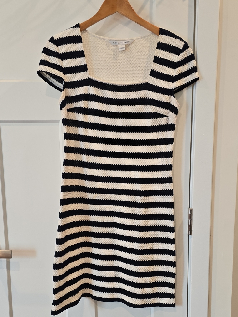 Diane Von Furstenberg Black-and-White Stripe Summer-into-Fall Dress